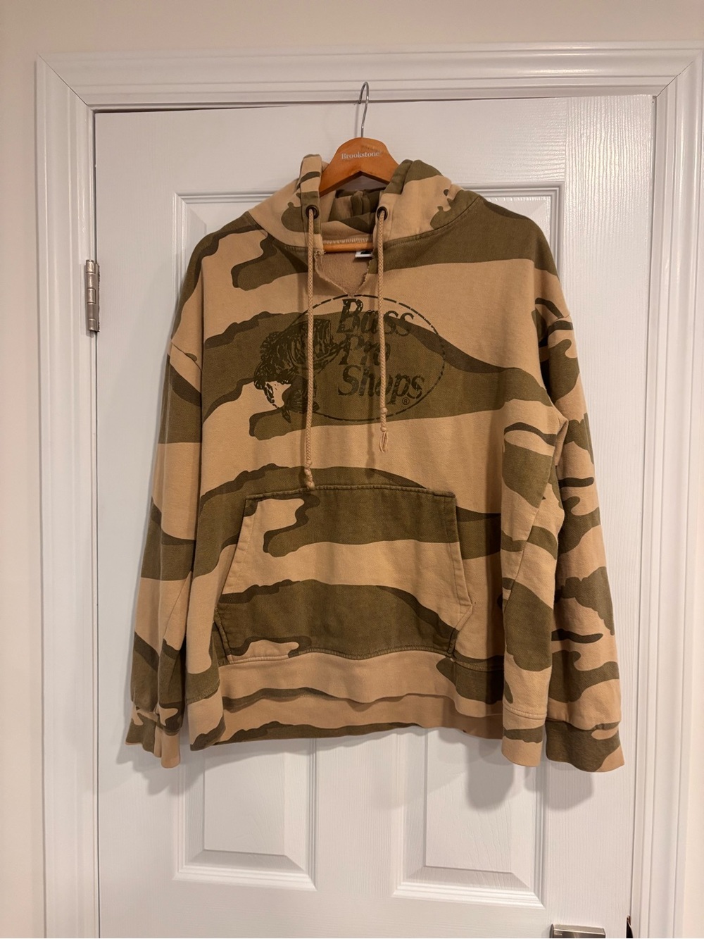 Bass Pro Shop hoodie size large